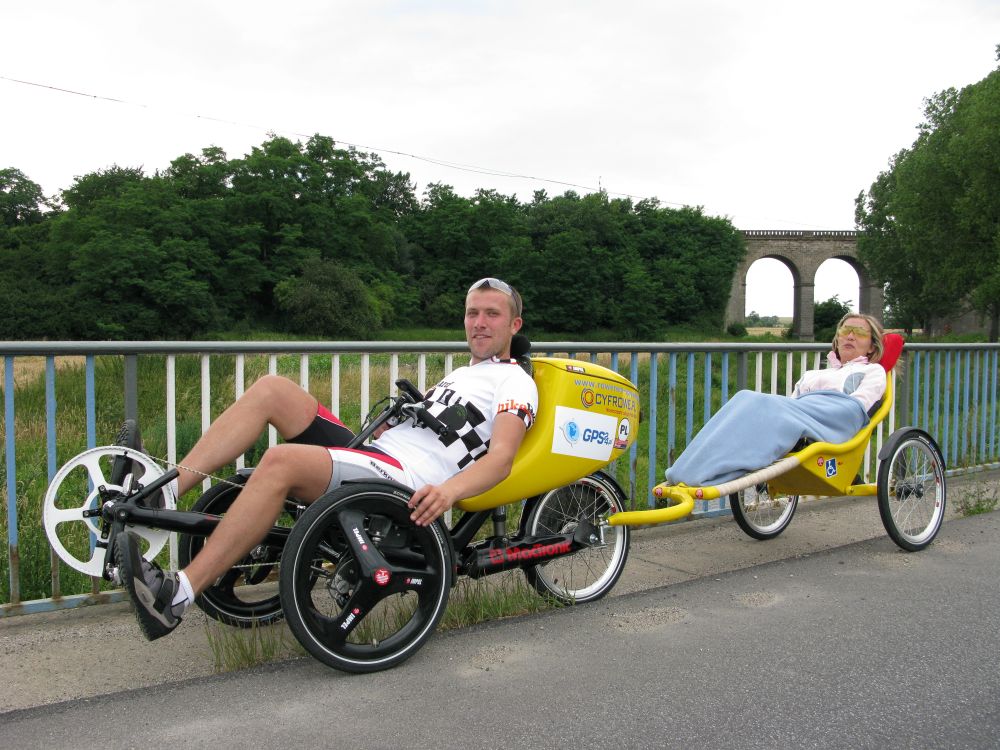 reclining bike trailer