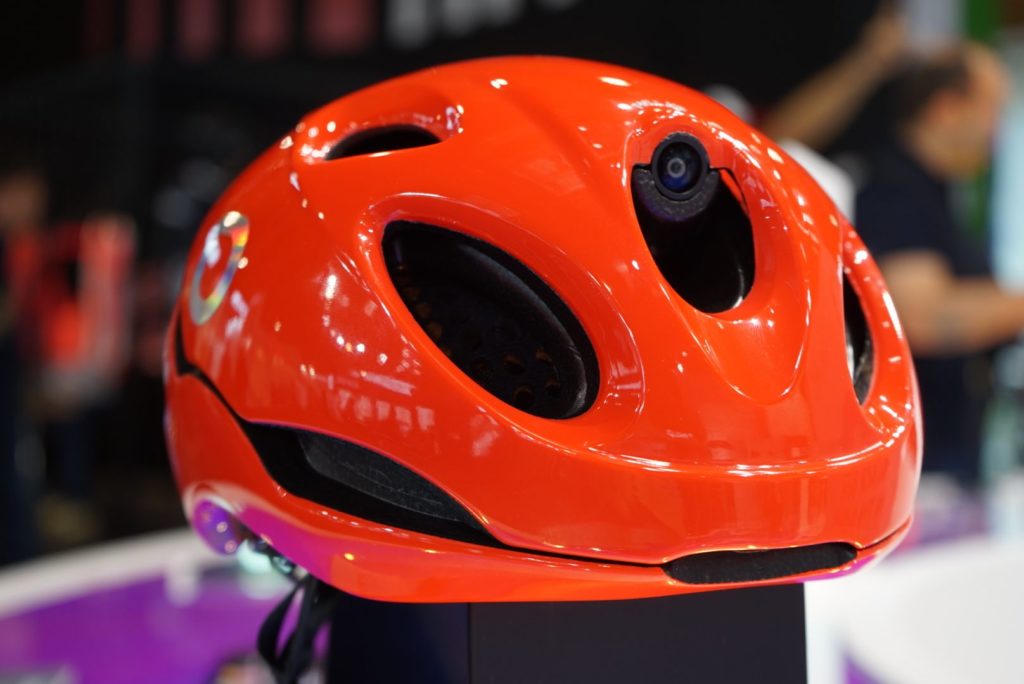 Briko Cerbellum One a smart helmet with rearview camera