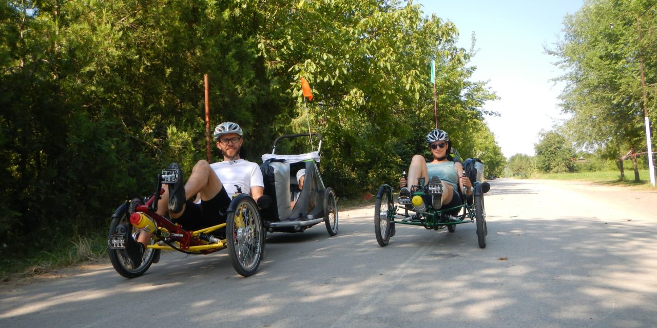 ⭐️ Young family traveling on recumbent trikes