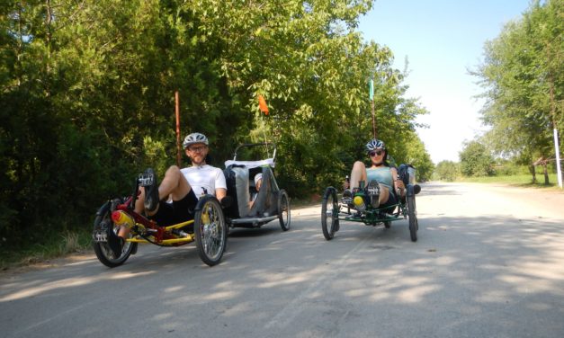 ⭐️ Young family traveling on recumbent trikes