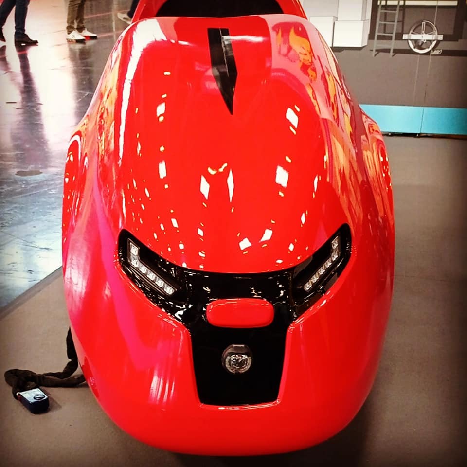 Front view of the GallopeAZ four-wheel velomobile