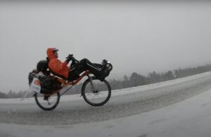 Viktor Zicho biktouring bikepacking in winter Norway