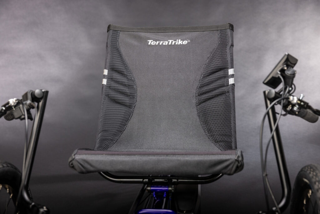 Comfortable recumbent mesh seat