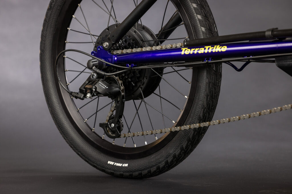 Rear wheel with the Promovec electric hub and Microshift 8-speed rear derailleur + cassette