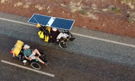 🎥 Cycling across Australia on two recumbent trikes