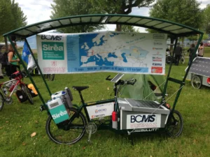Bullit cargo bike with solar panels mounted too high.