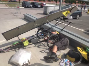 ... and for the first time I repaired the bent axles on the trailers, which were originally supposed to have suspension, but we didn't manage to make it. The next 7,000 km / 4,400 miles to Astana was a battle to keep the trailers in working order.