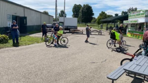 On Saturday, a workshop on two-wheel recumbents was held in the second hall, during which those interested could also learn to ride recumbent bikes. This was under the supervision of the very skilled one, such as Dana Lieberman of BentUp Cycles / Bacchetta.