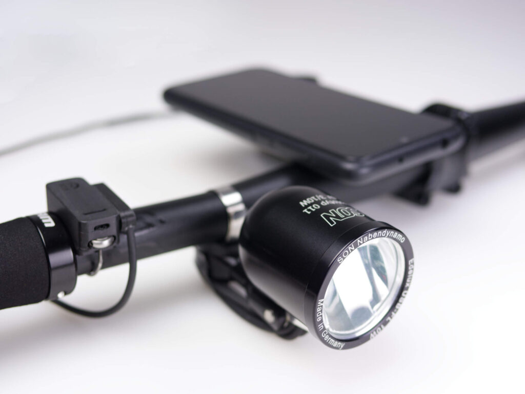 prototype of the SON Edelux USB-FL light with charging