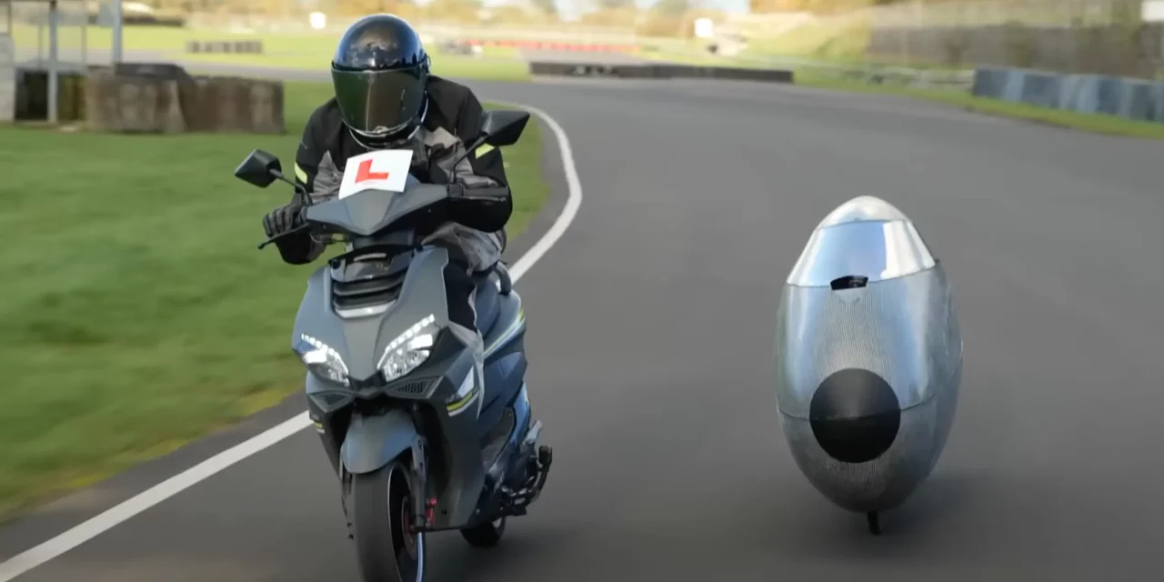 🎥 Sunday video: Recumbent vs. small motorcycle