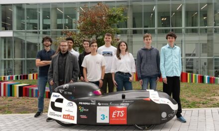 Canadian students build radical FWD velomobile